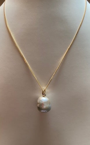 Deleuse Rare South Sea Pearl Pendant Necklace