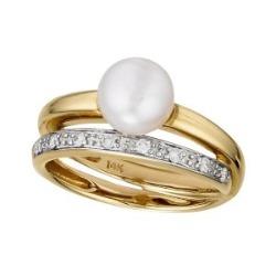 White Gold or Yellow Gold Ring with Cultured Pearl and Diamonds