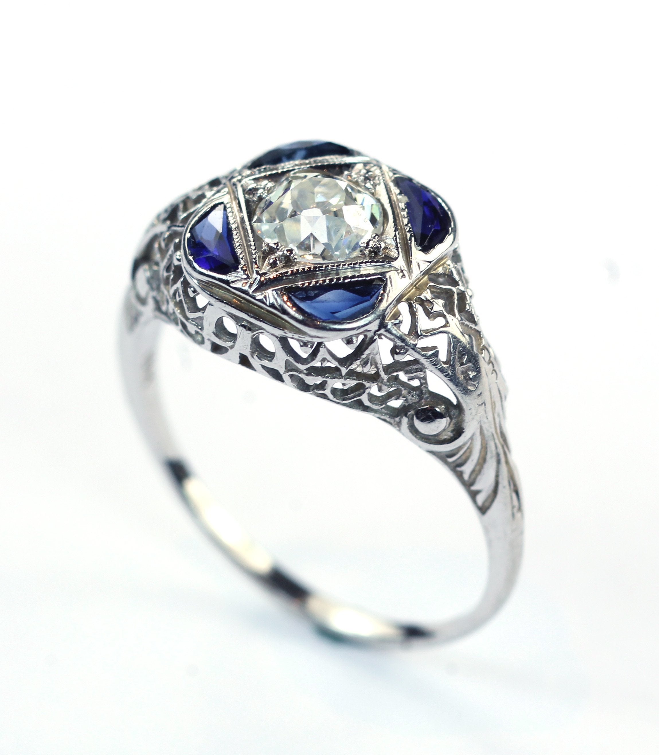 Vintage Diamond and Sapphire Ring – Deleuse Fine Jewelry